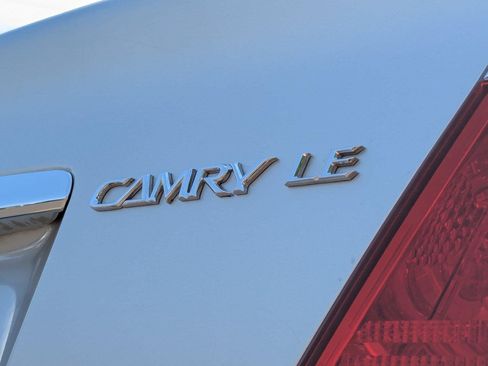 Used 2006 Toyota Camry LE FWD image 27