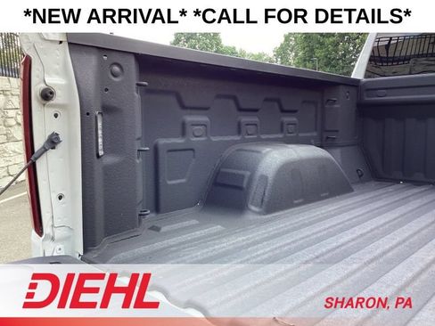 Used 2022 Chevrolet Silverado 1500 ZR2 w/ Technology Package AWD/4WD image 13