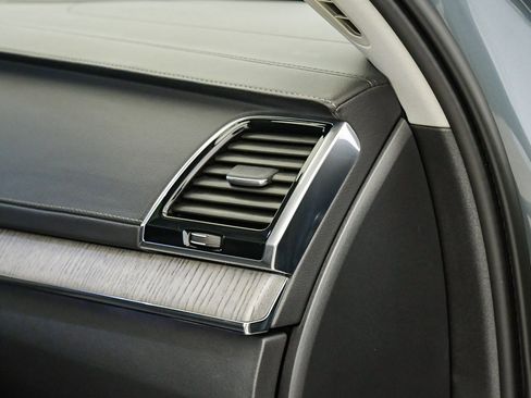 Certified 2023 Volvo XC90 T8 Ultimate w/ Protection Package Premier image 17