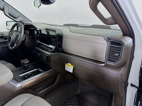 New 2026 Chevrolet Silverado 1500 LT Trail Boss w/ Convenience Package II AWD/4WD image 25