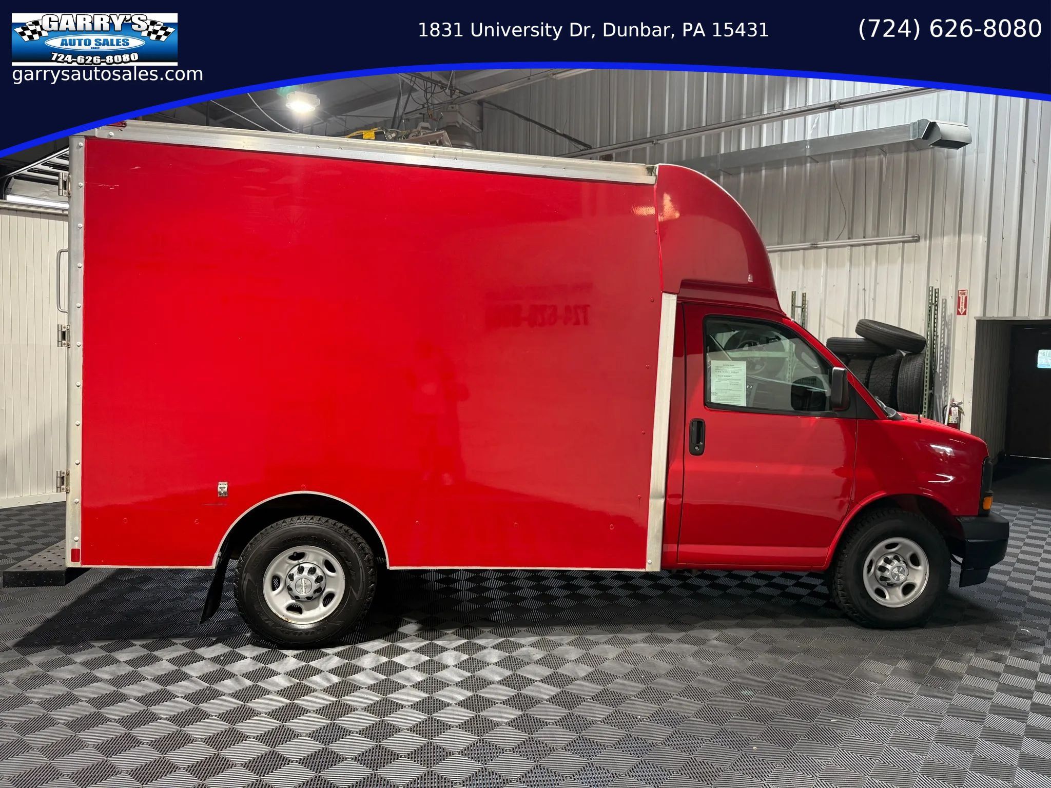 Used 2017 Chevrolet Express 3500 RWD image 4