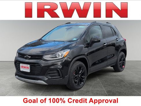 Used 2019 Chevrolet Trax LT w/ Sun & Sound Package image 1