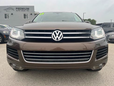 Used 2013 Volkswagen Touareg TDI AWD/4WD image 9