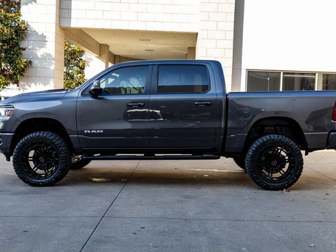 Used 2023 RAM 1500 Laramie AWD/4WD image 4