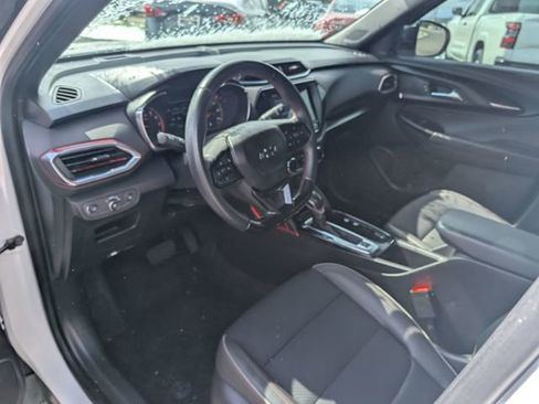 Used 2021 Chevrolet TrailBlazer RS w/ Convenience Package image 12
