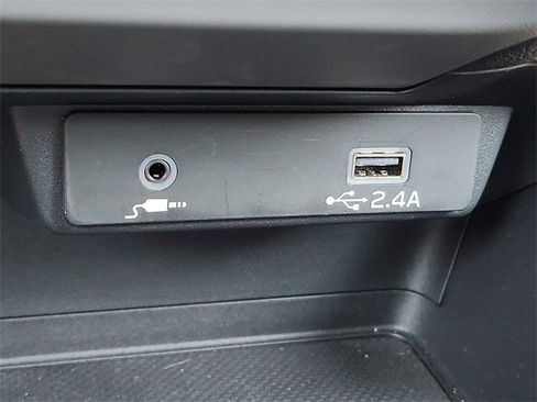 Used 2024 Subaru Crosstrek 2.0i image 21