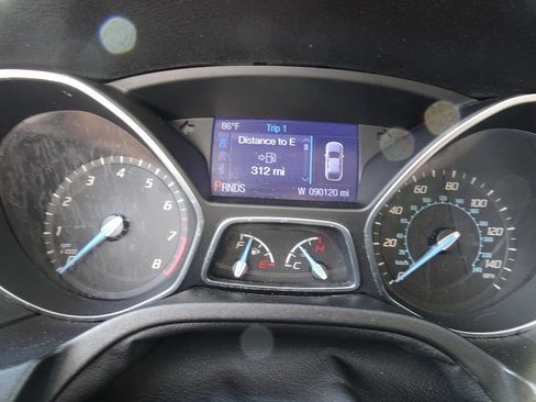 Used 2014 Ford Focus SE w/ Equipment Group 201A image 25