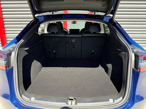 Used 2023 Tesla Model Y 2WD image 23