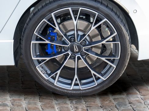 Used 2025 Volkswagen Golf w/ Euro Style Package image 37