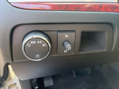 Used 2007 Cadillac Escalade AWD w/ Information Package image 14