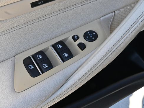 Used 2019 BMW 540i xDrive w/ Convenience Package image 12