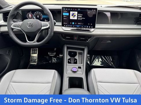 New 2026 Volkswagen Tiguan SE R-Line FWD image 18