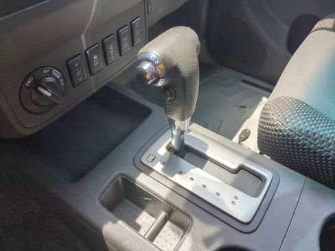 Used 2018 Nissan Frontier PRO-4X AWD/4WD image 23