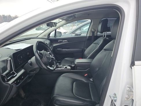 Used 2023 Kia Sportage EX image 11