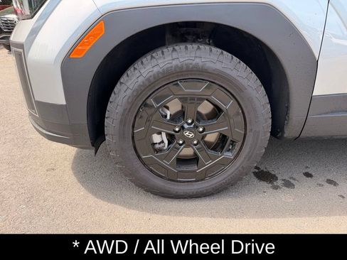 Certified 2025 Hyundai Santa Fe XRT AWD/4WD image 9