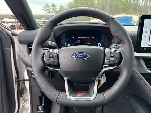 Used 2025 Ford Explorer ST AWD/4WD image 12