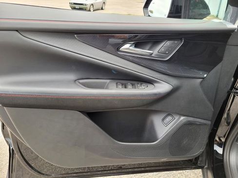 New 2025 Chevrolet Blazer EV RS image 11