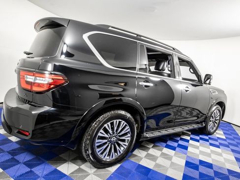 Used 2022 Nissan Armada SL w/ Midnight Edition Package RWD image 5