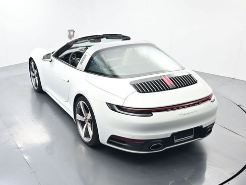 Certified 2021 Porsche 911 Targa 4S image 46