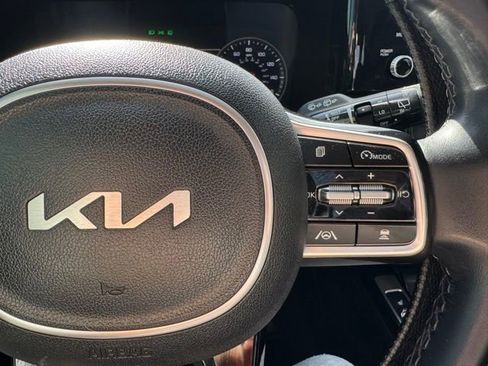 Used 2022 Kia Sorento SX image 28