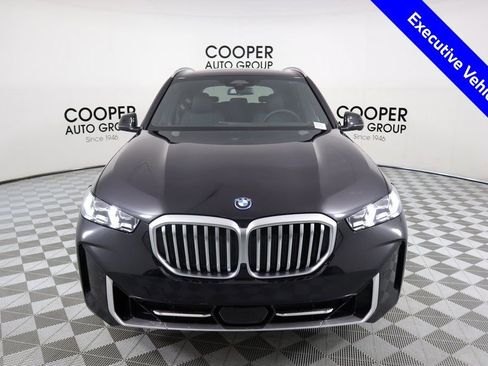 New 2025 BMW X5 xDrive50e w/ Premium Package image 10