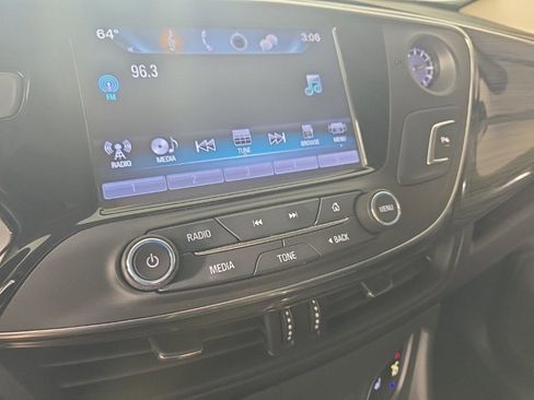 Used 2017 Buick Envision Essence w/ LPO, Cargo Package FWD image 17