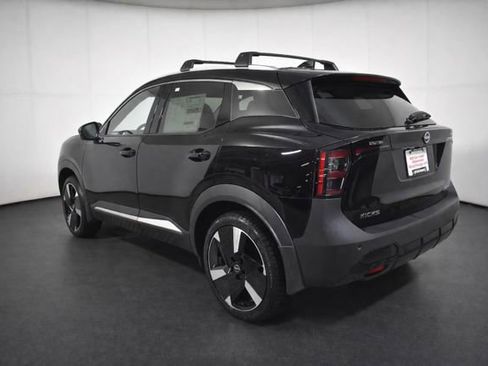 New 2026 Nissan Kicks SR w/ SR Premium Package AWD/4WD image 6