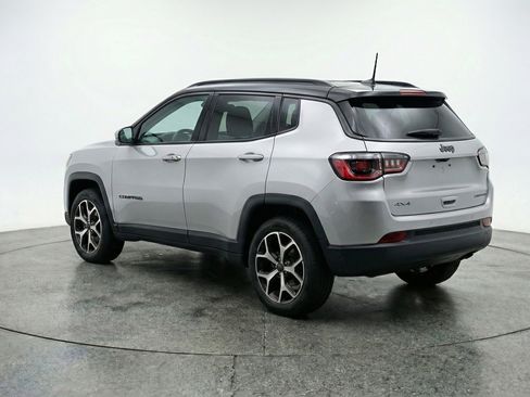Used 2025 Jeep Compass Limited image 6