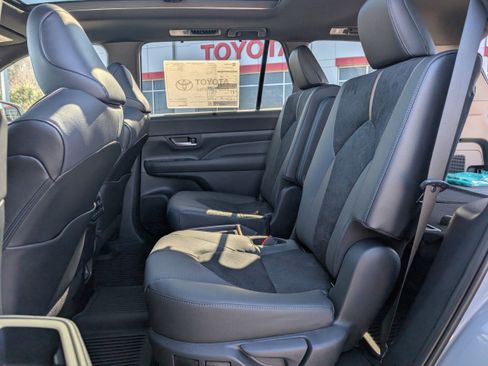 New 2026 Toyota Grand Highlander AWD Hybrid image 28