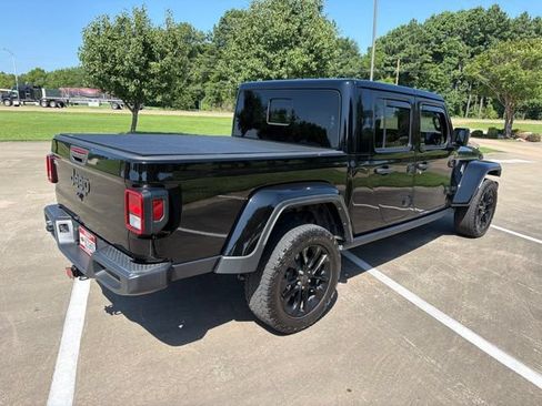 Used 2024 Jeep Gladiator Sport AWD/4WD image 6
