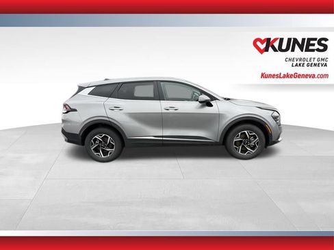 Used 2025 Kia Sportage LX AWD/4WD image 3