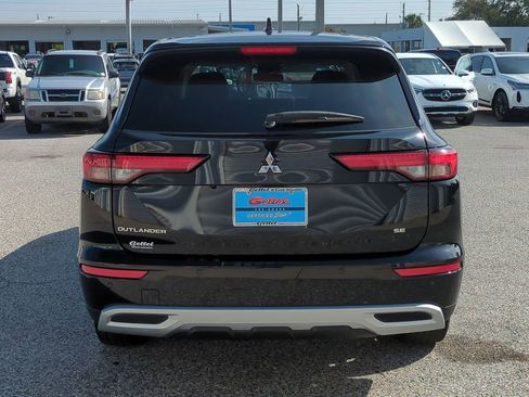 Used 2024 Mitsubishi Outlander SE image 7