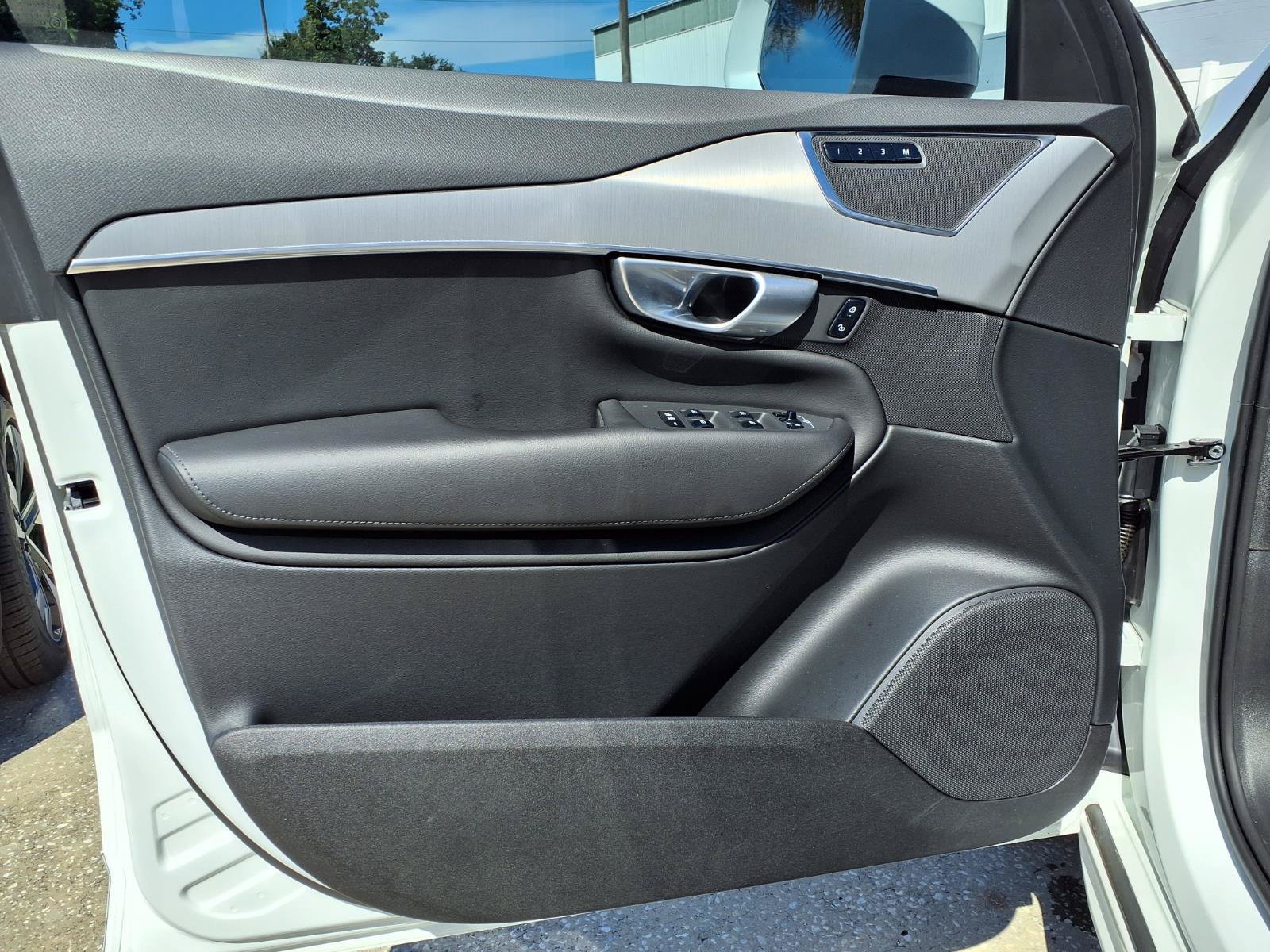 Certified 2024 Volvo XC90 B5 Core AWD/4WD image 23