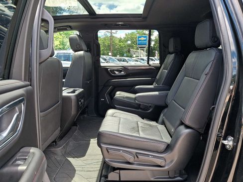 Certified 2023 Chevrolet Suburban RST w/ Luxury Package AWD/4WD image 10