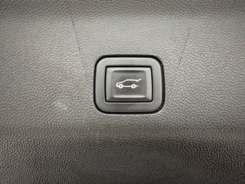 Used 2021 Cadillac Escalade Sport Platinum w/ Heavy-Duty Trailer Package image 7