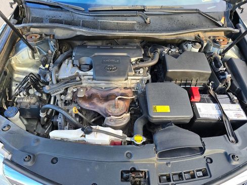 Used 2013 Toyota Camry LE image 28