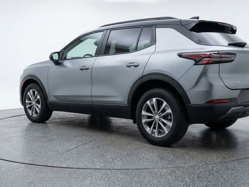 Used 2025 Chevrolet Equinox LT FWD image 6