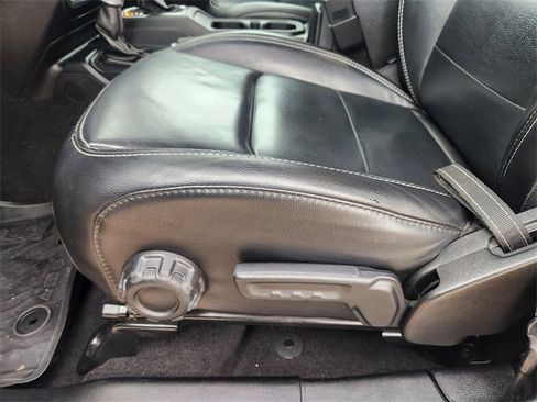 Used 2021 Jeep Wrangler Unlimited Sahara image 25