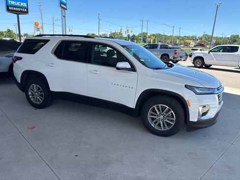 Used 2023 Chevrolet Traverse LT AWD/4WD image 7