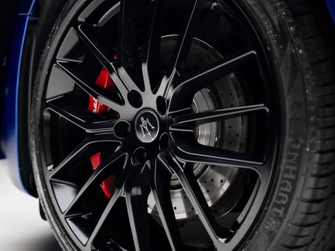 Used 2022 Maserati Ghibli Modena image 22