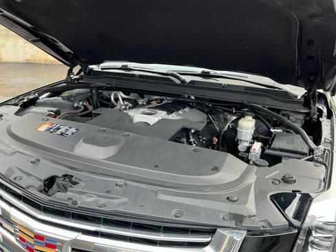 Used 2017 Cadillac Escalade ESV Platinum image 23