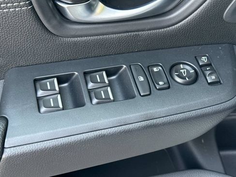 Used 2026 Honda Pilot image 7