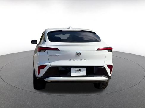 Used 2025 Buick Envista Sport Touring image 12