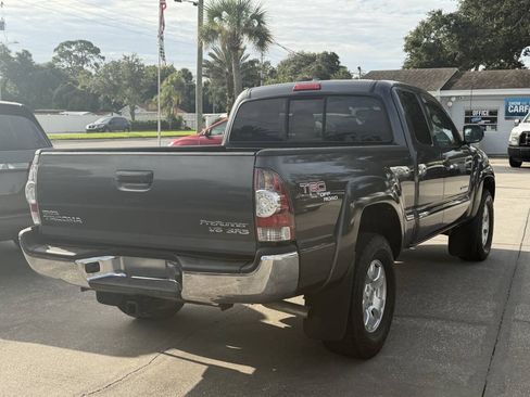 Used 2010 Toyota Tacoma PreRunner RWD image 8