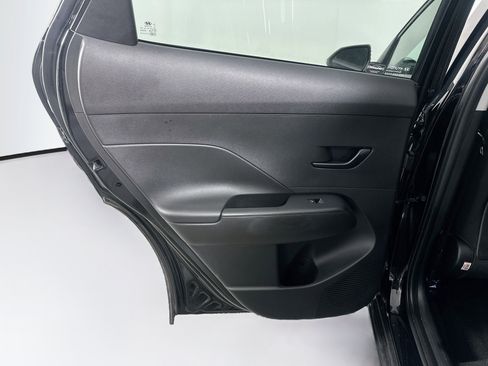 Used 2025 Hyundai Kona SEL FWD image 26