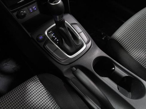 Used 2019 Hyundai Kona SE image 14