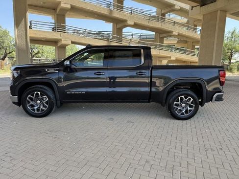 New 2026 GMC Sierra 1500 SLE image 5