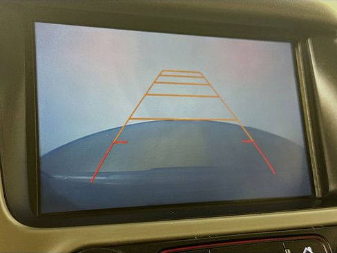 Used 2016 GMC Yukon SLT w/ Premium Edition image 16