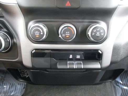 Used 2022 RAM 1500 Big Horn AWD/4WD image 27