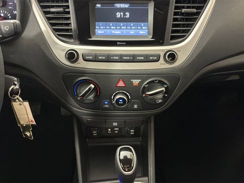 Used 2020 Hyundai Accent SE image 19